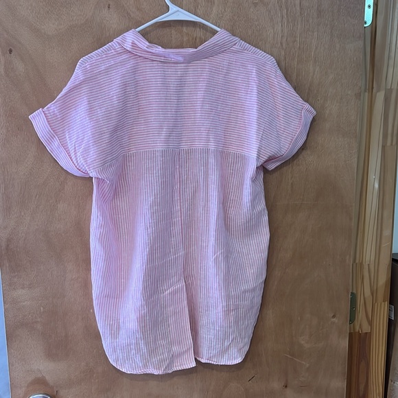 Sold - Beach Tee - Picture 3 of 5